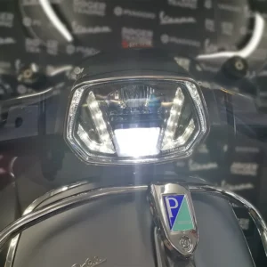 SIP Performance Koplamp voor Vespa Sprint - Black Edition
